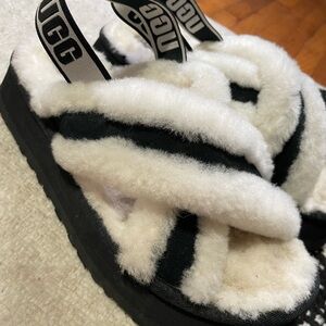UGG Fluffy Black and White Sandals